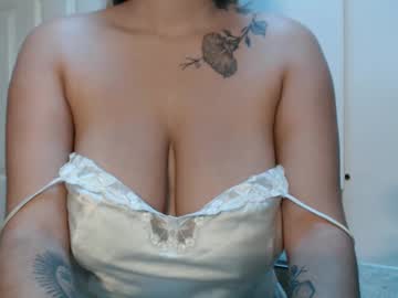 girl
        ashiika cam image #5886464