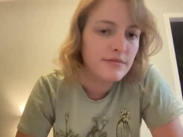 girl
        margot_moon cam image #4803412