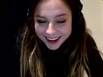 girl
        lillypadgrl cam image #2685560