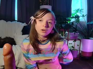 girl
        elenafealy cam image #2906399