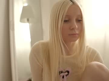 girl
        pureangeldolores cam image #3835901