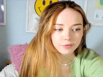 girl
        thisisamelia cam image #3794529
