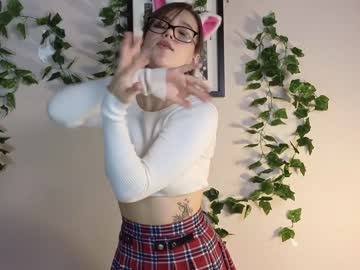 girl
        teresabriggs cam image #2651454
