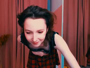 girl
        hailiemills cam image #206585