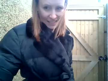 girl
        eatmypie69 cam image #3083215