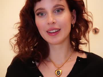 girl
        ellaa91 cam image #5727484