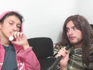 couple
        lolapelos cam image #2629339