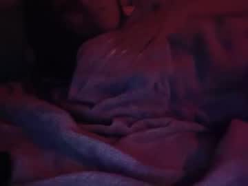 girl
        luvm31111 cam image #1307810