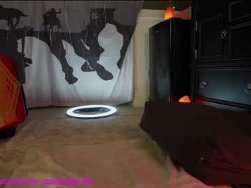 girl
        lucy_gooosey cam image #3215709