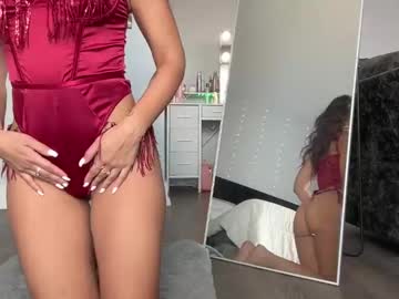 girl
        gigglygianni cam image #6396978