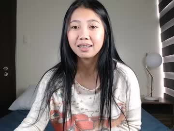girl
        allforshow96 cam image #3131924