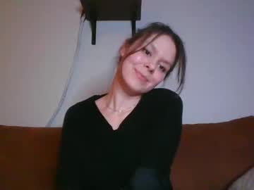 girl
        mommasita cam image #6211346