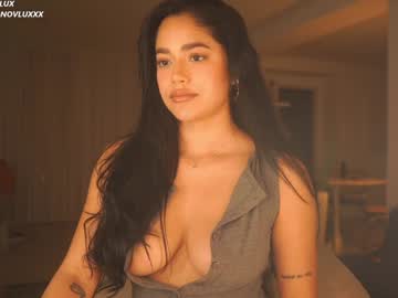 girl
        n_o_v_a cam image #5279501