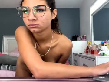 couple
        tu_princesa27 cam image #2352699