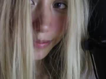 girl
        wendy_daniela cam image #3946078