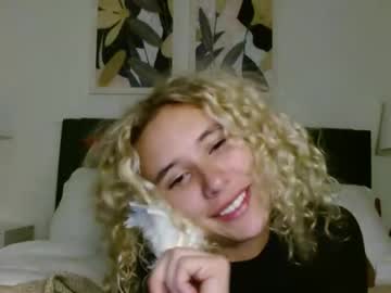 girl
        sallytitties cam image #5373843