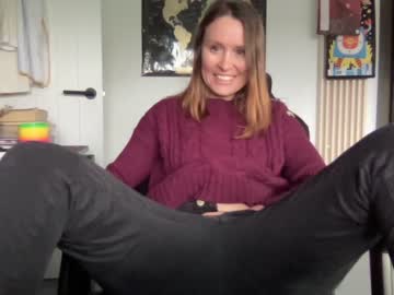 girl
        eatmypie69 cam image #3571666
