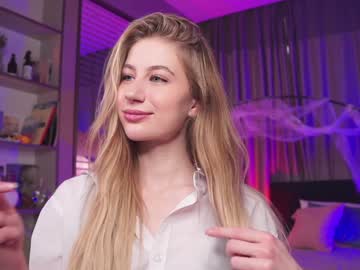 girl
        _icecrystal cam image #5381306