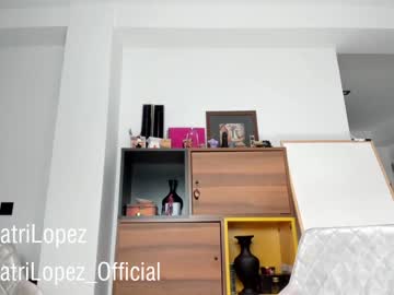 girl
        crazypaty cam image #2811796