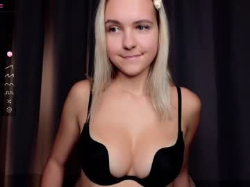 girl
        beverly_hillls cam image #3909189