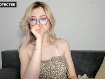 girl
        grace_smitt cam image #4686777