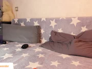 girl
        alexyakitsune cam image #4431344