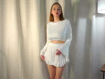 girl
        silvergathright cam image #5476630