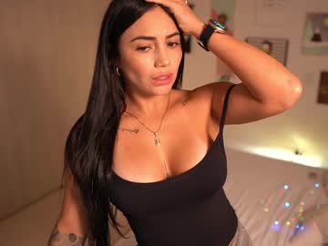 girl
        ashlyeroberts01 cam image #1044559