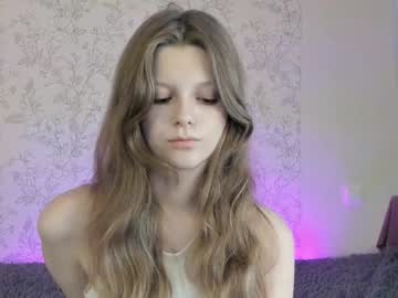 girl
        alainaestrada cam image #2708831
