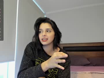 girl
        yourfreakygirl cam image #2403504