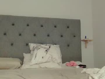couple
        benandmia cam image #3150617
