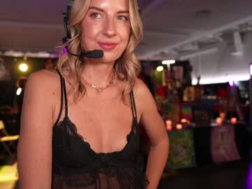couple
        blondefoxsilverfox cam image #6040229