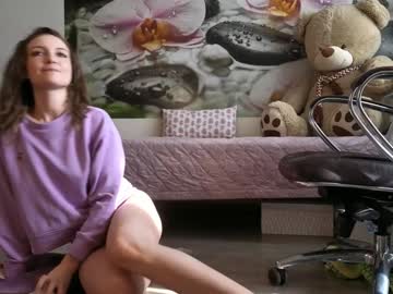 girl
        jennycutey cam image #6271054