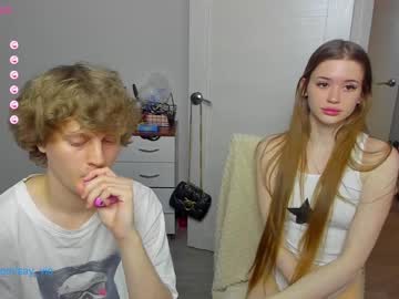 couple
        holybabe342 cam image #2949024