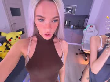 girl
        blush_mikki cam image #6632126