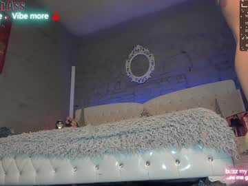 girl
        royalsquirt_ cam image #338316