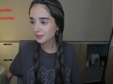 girl
        lonelly_lolly98 cam image #4983568