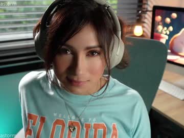 girl
        alejastorm cam image #1714490