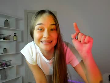 girl
        sara_konar cam image #2042021