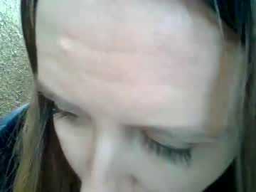 girl
        eatmypie69 cam image #3040935