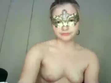 girl
        18petitemarie cam image #3609476