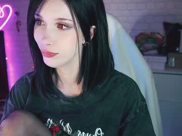 girl
        uindi cam image #4040242