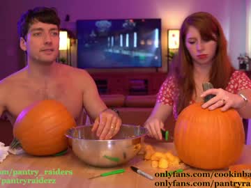 couple
        cookinbaconnaked cam image #2718993