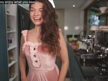 girl
        loollypop24 cam image #3737907
