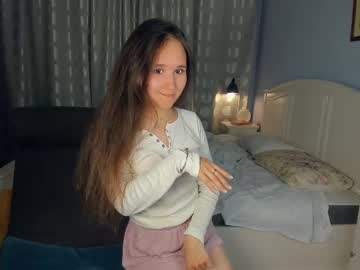 girl
        _firefly___ cam image #2008903