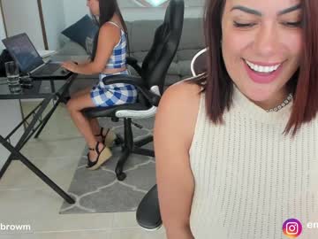couple
        emillybrowm cam image #1762338