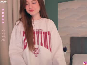 girl
        yes_ready cam image #1273841