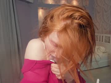 girl
        gingers_hugs cam image #3155126