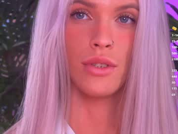 girl
        blush_mikki cam image #6394741