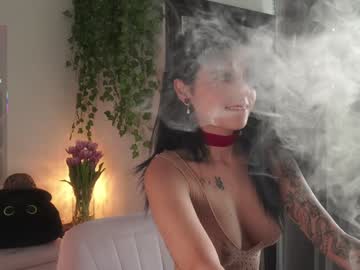 girl
        mysticxkitty cam image #6784566